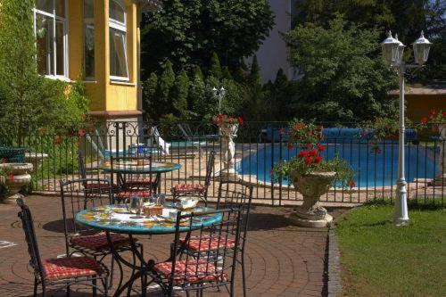 Hotel Restaurant Du Parc Тан Екстериор снимка